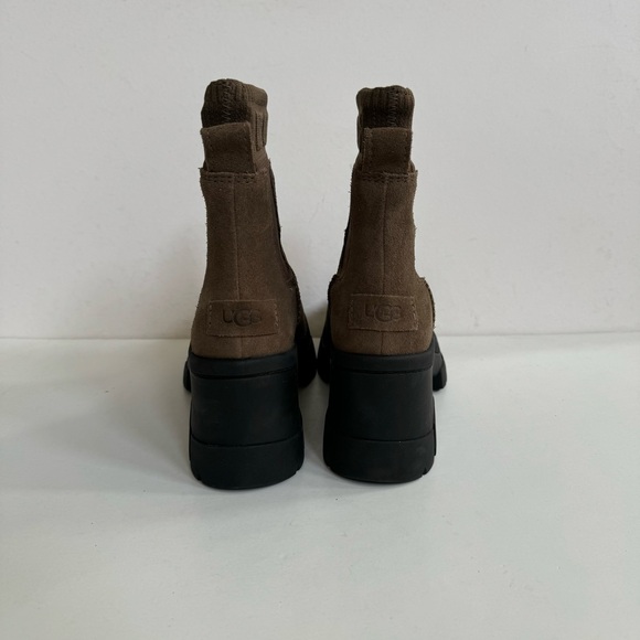 UGG BROOKLYN CHELSEA HICKORY WATERPROOF PLATFORM BOOTS - Picture 4 of 6